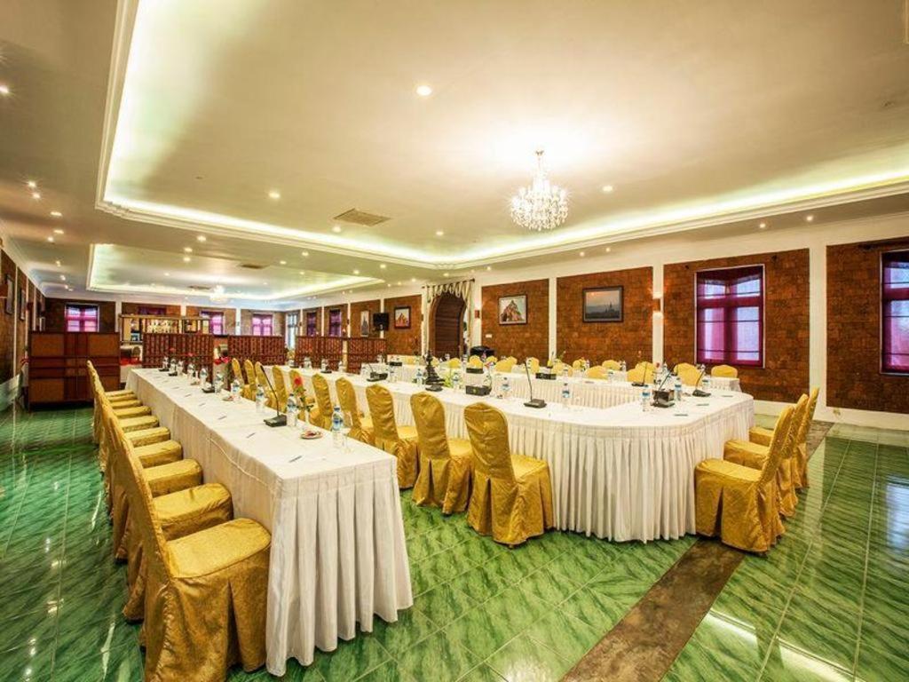 Aye Thar Yar Golf Resort Taunggyi Exterior foto