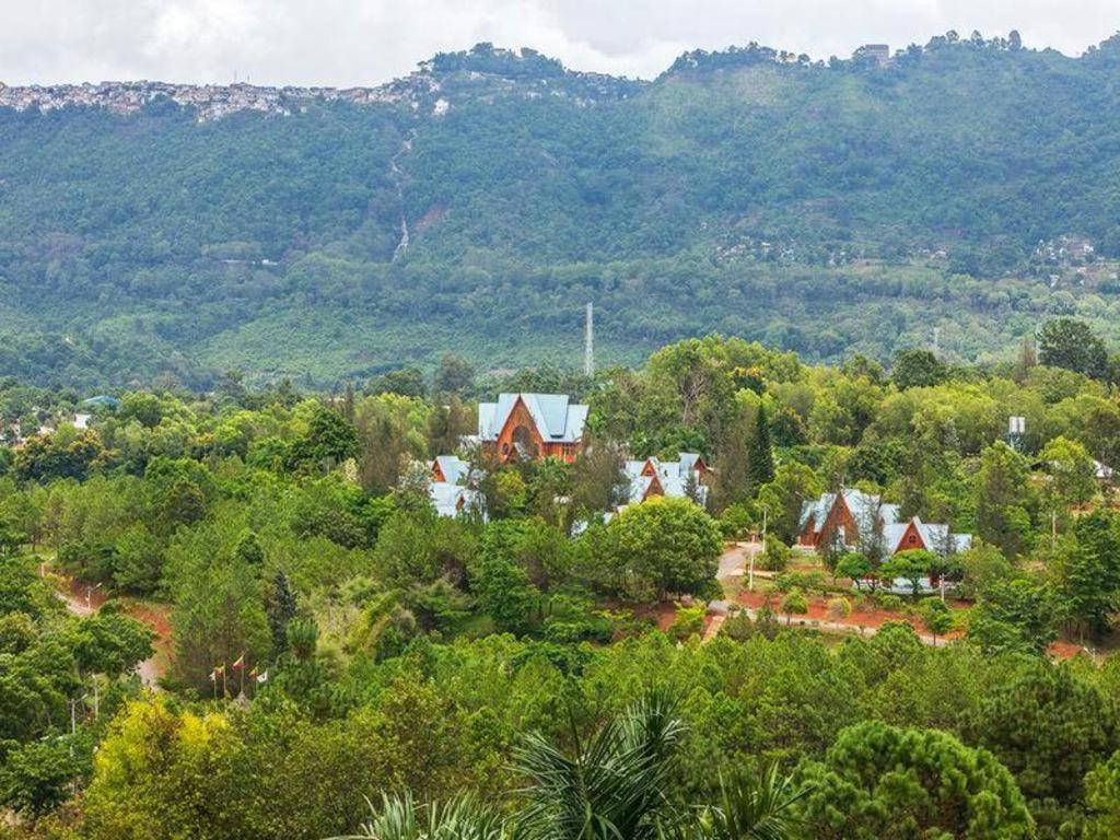 Aye Thar Yar Golf Resort Taunggyi Exterior foto